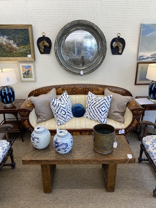 The Galleries at Knollwood Antiques