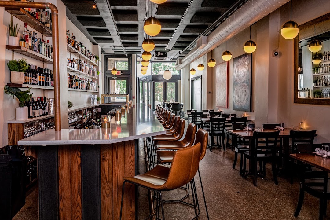 District Kitchen & Bar