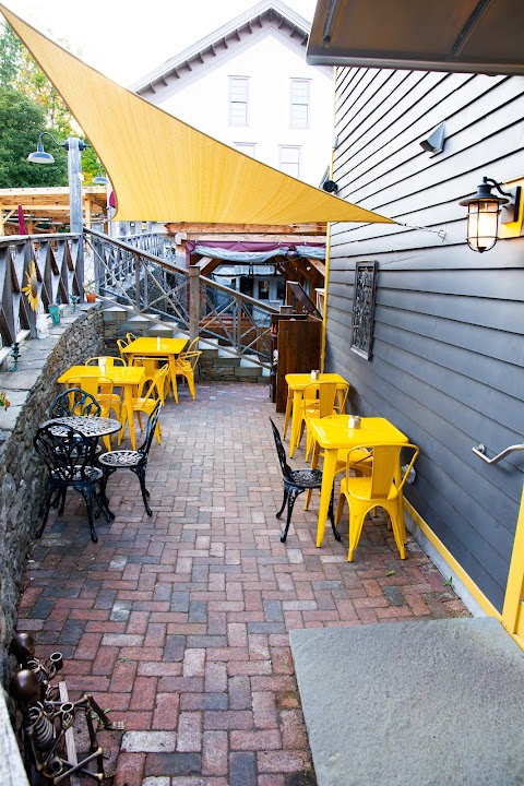 Twisted Sisters Coffee House