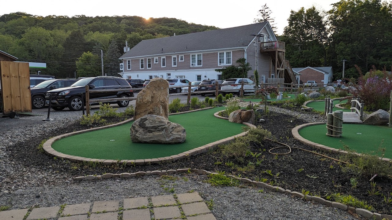 Kelly's Mini Golf