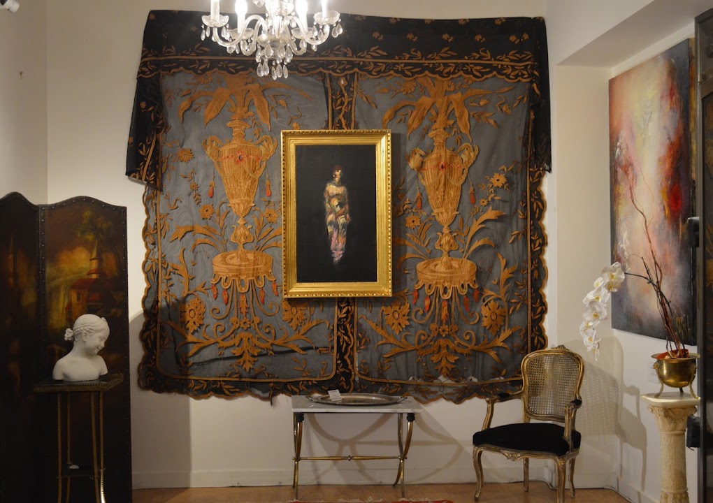 Vault Gallery